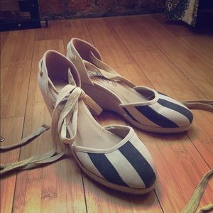 Lace-up Ankle Wedge Espadrille